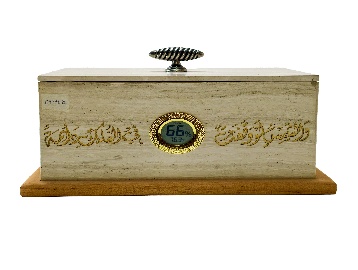 Ivory stone-look cigar box