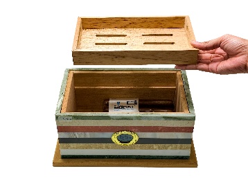 Striped stone-look cigar box — 3